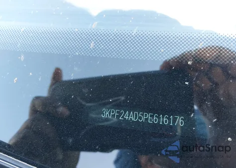 2023 Kia Forte Lxs z USA, uszkodzony, nr VIN 3KPF24AD5PE616176